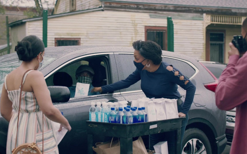 Fiji Water and LEVEL Ultra-Purified Water+ in Queen Sugar S06E01 "If You Could Enter Their Dreaming" (2021)