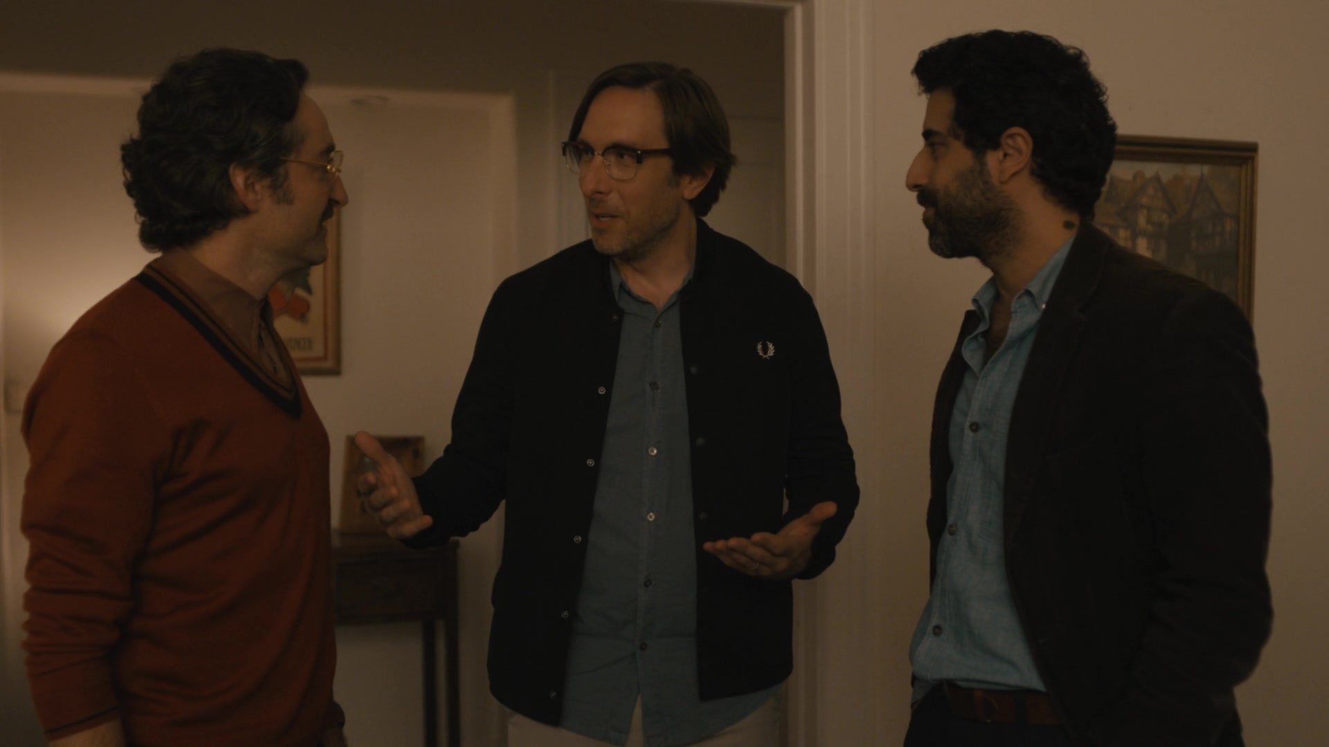 Fred Perry Cardigan Of Timm Sharp As William In On The Verge S01E02 "Viva  Italia!" (2021)