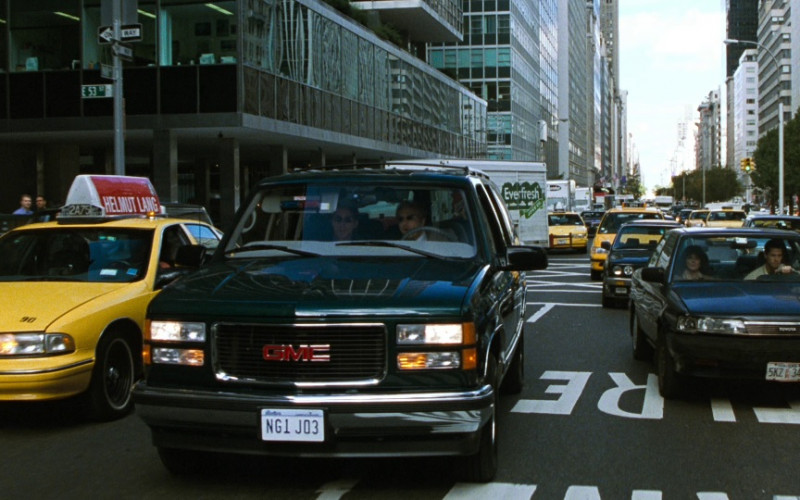 Helmut Lang taxi ad & Everfresh in U.S. Marshals (1998)