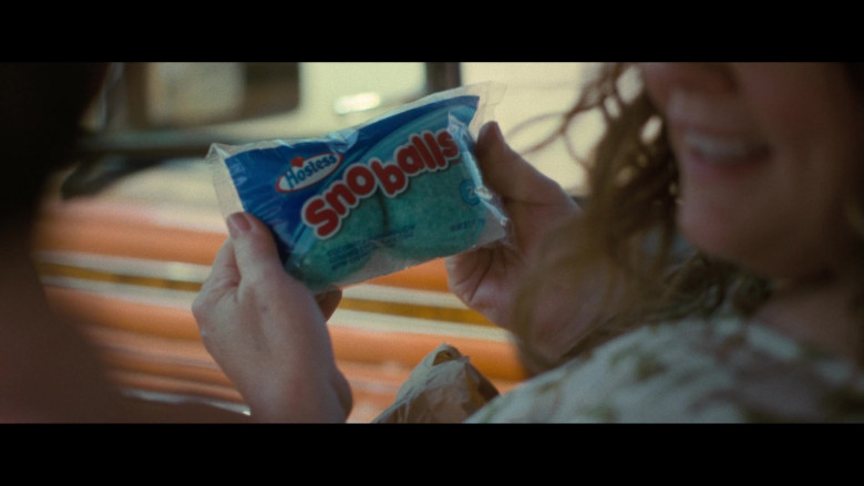 Hostess SnoBalls Cakes in The Starling 2021 Movie (6)