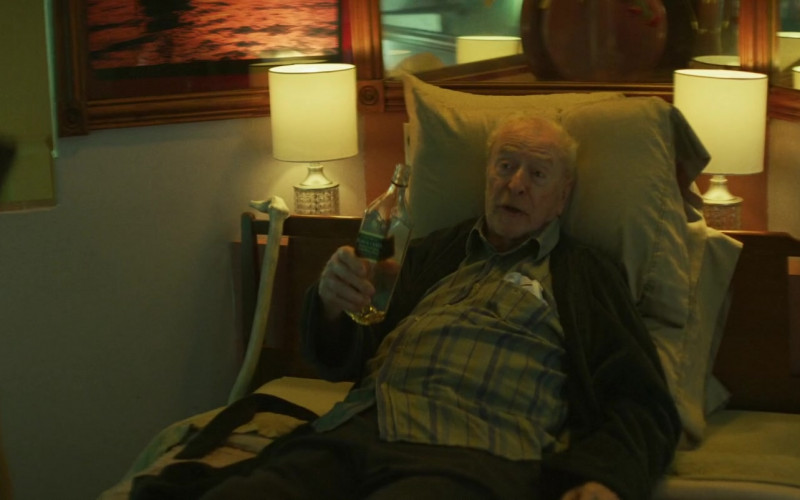 Johnnie Walker Black Label Scotch Whisky Enjoyed by Michael Caine as Harris Shaw in Best Sellers (1)
