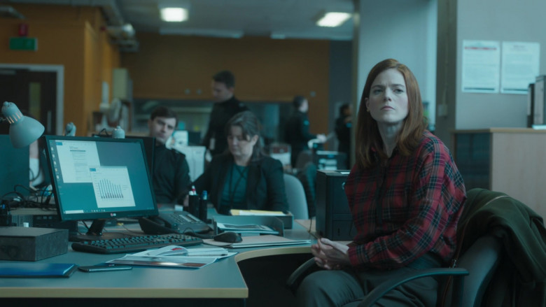 LG Computer Monitor Used by Rose Leslie as Detective Sergeant Kirsten Longacre, Scottish Police Service in Vigil S01E03 (2021)
