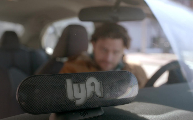 Lyft Ridesharing in The Big Leap S01E01 I Want You Back (2021)