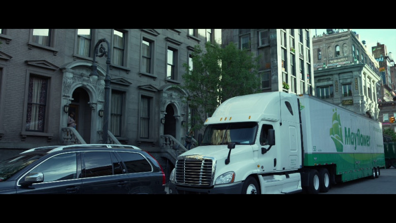 Mayflower Transit Moving company truck in Gone Girl (2014)