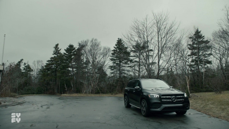Mercedes-Benz GLS Car of Tim Rozon as Luke Roman in SurrealEstate Season 1 Episode 8 (1)