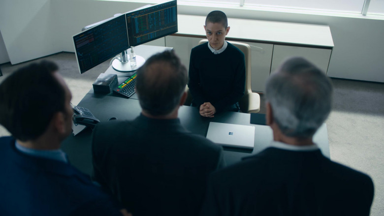 Microsoft Surface Laptop, Bloomberg Terminals and Purell Hand Sanitizer of Asia Kate Dillon as Taylor Mason in Billions S05E11 Victory Smoke (2021)