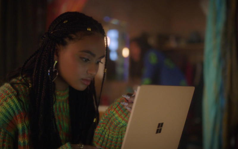 Microsoft Surface Laptop in Grown-ish S04E09 You Beat Me to the Punch (1)