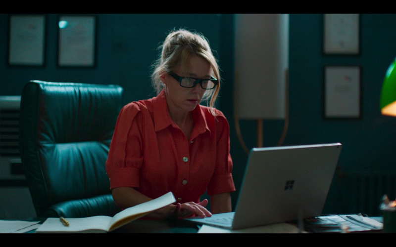 Microsoft Surface Laptop of Anna Maxwell Martin as Kelly Major in Code 404 S02E02 (2021)