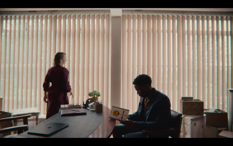 Microsoft Surface Laptop of Jemima Kirke as Hope Haddon in Sex Education S03E01 (1)