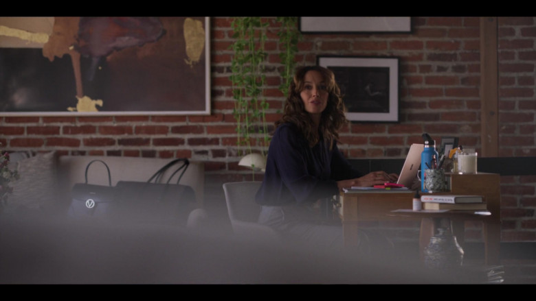 Microsoft Surface Laptop in The L Word Generation Q S02E05 Lobsters, Too (2021)
