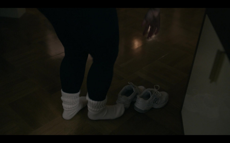 New Balance Women's Sneakers in American Crime Story S03E04 The Telephone Hour (2021)