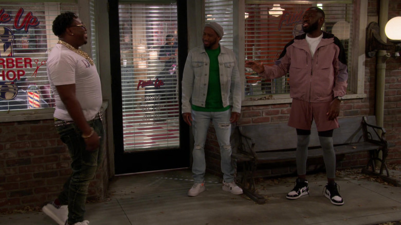 Nike Men's Sneakers in The Neighborhood S04E02 Welcome to the Intervention (2)