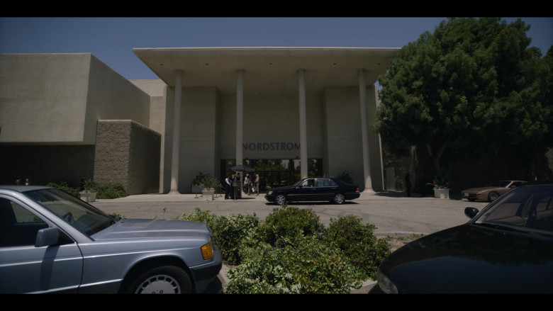 Nordstrom Store in American Crime Story S03E02 The President Kissed Me (2021)