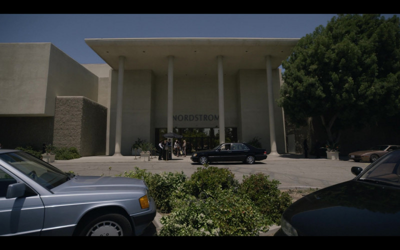 Nordstrom Store in American Crime Story S03E02 "The President Kissed Me" (2021)