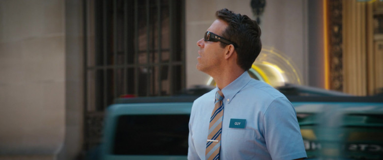 Oakley Gascan Sunglasses of Ryan Reynolds as Guy in Free Guy Movie (2)