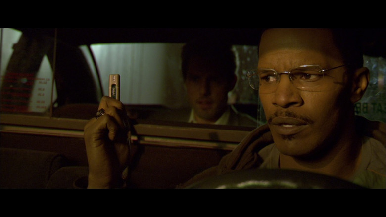 PNY USB Flash Drive Held by Jamie Foxx as Max Durocher in Collateral (2004)