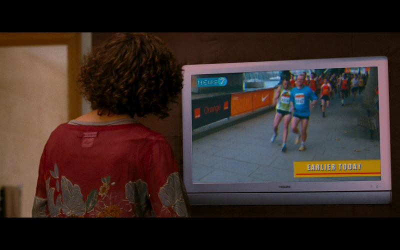 Philips TV and Nike in Run Fatboy Run (2007)