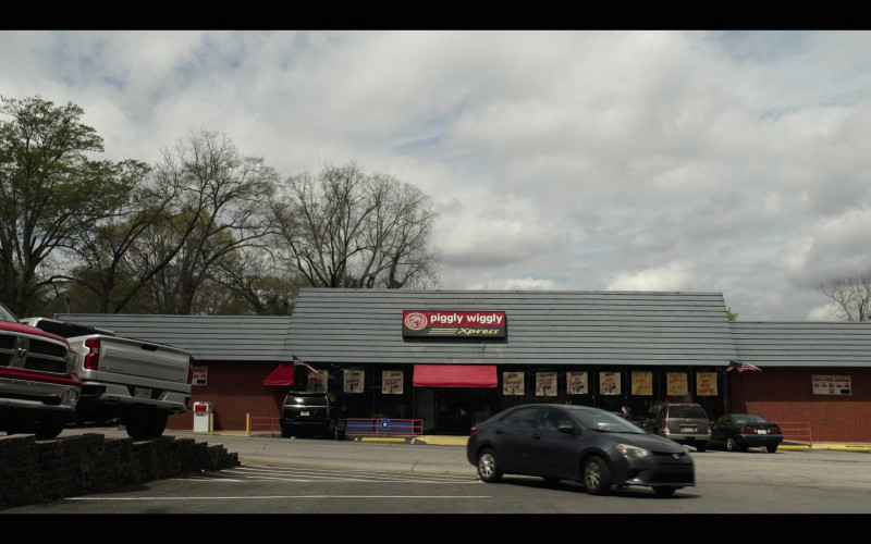 Piggly Wiggly Xpress Store in Heels S01E04 Cutting Promos (2021)