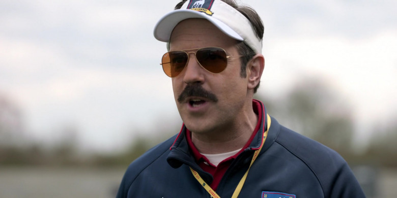 Ray-Ban 3025 Aviator Sunglasses Worn by Jason Sudeikis in Ted Lasso S02E07 Headspace (2)