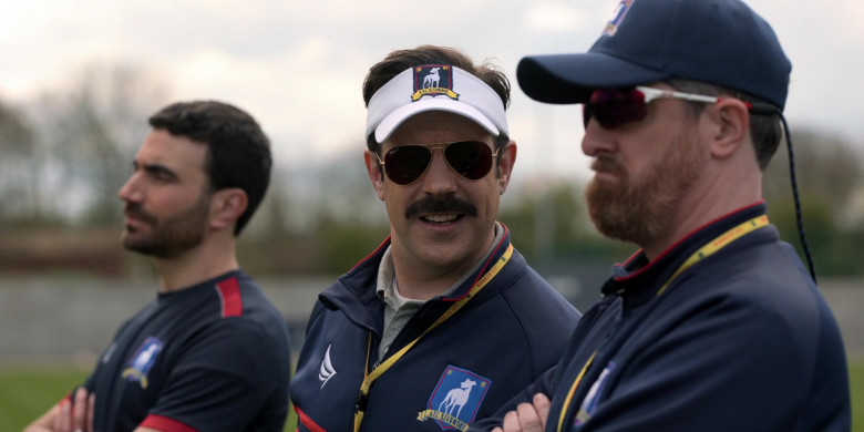 Ray-Ban 3025 Aviator Sunglasses Worn by Jason Sudeikis in Ted Lasso S02E07 Headspace (3)