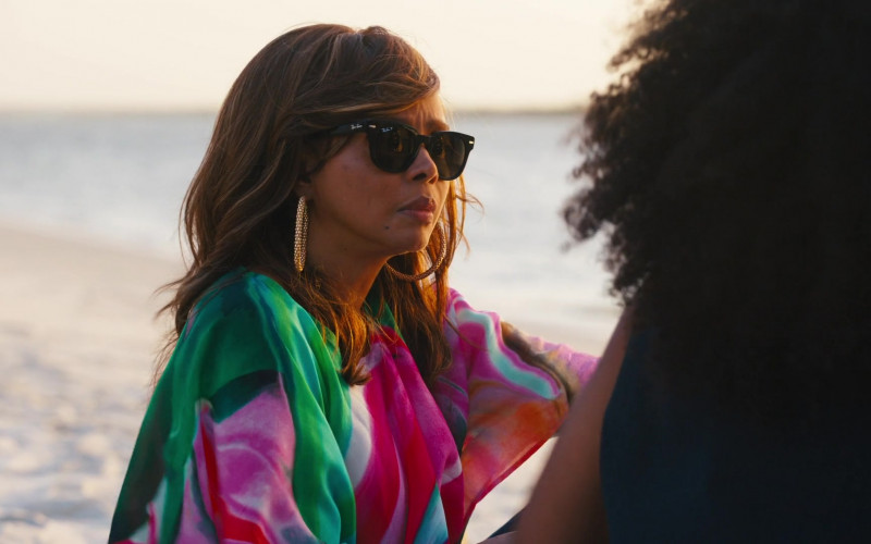 Ray-Ban Women’s Sunglasses of Debbi Morgan as Patricia Williams in Our Kind of People S01E01 Reparations (2021)