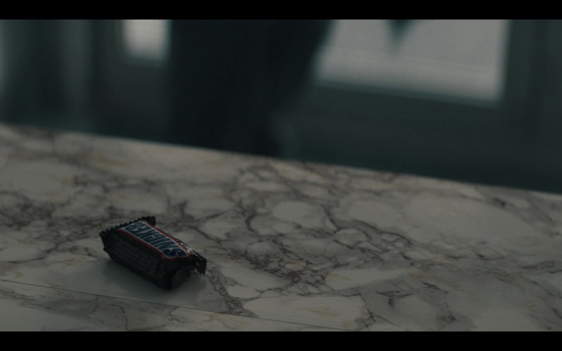 Snickers Chocolate Bar in Y The Last Man S01E02 Would the World Be Kind (2021)