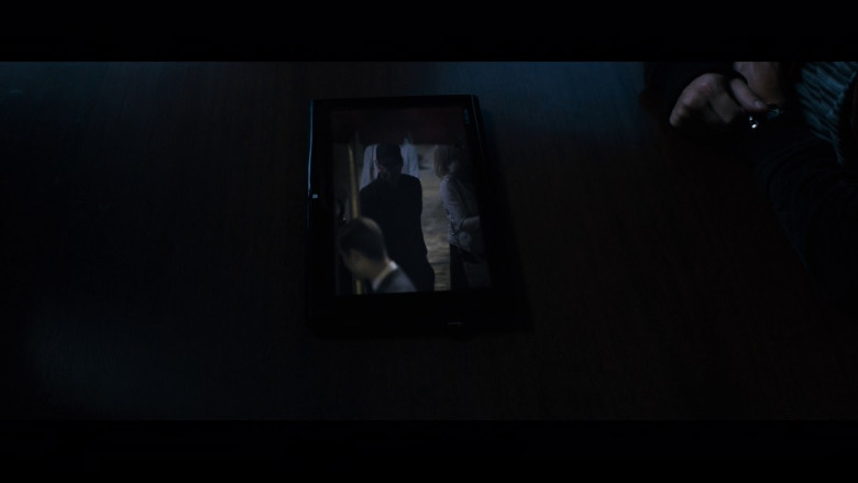 Sony Tablet in The Equalizer (2014)
