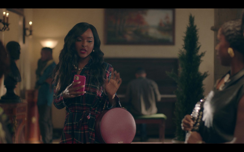 VONI Nyomi Bag in Dear White People S04E01 Chapter I (2021)
