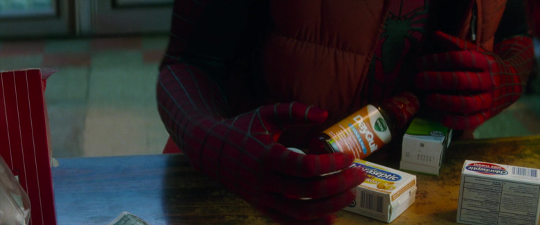Vicks DayQuil in The Amazing Spider-Man 2 (2014)