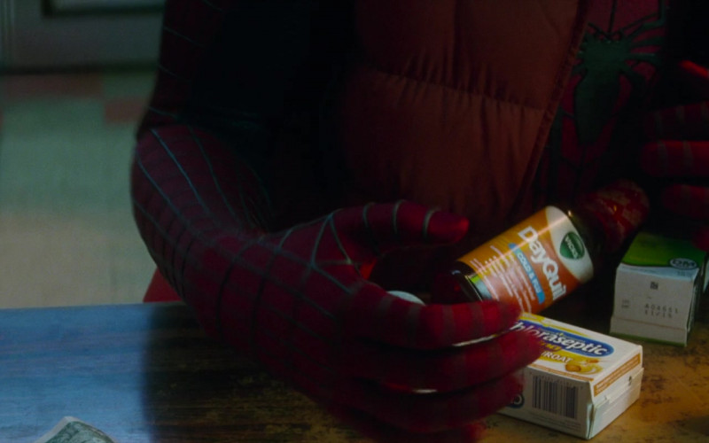 Vicks DayQuil and Chloraseptic in The Amazing Spider-Man 2 (2014)