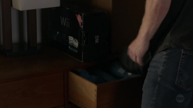 Wii Video Game Console in Animal Kingdom S05E09 Let It Ride (2021)