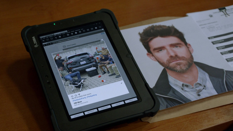 Zebra Rugged Tablet in Chicago P.D. S09E02 Rage (1)