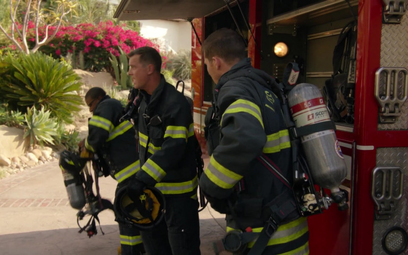 3M Scott Fire & Safety Self Contained Breathing Apparatus in 9-1-1 S05E05 Peer Pressure (2)