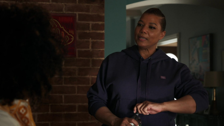 Acne Studios Hoodie of Queen Latifah as Robyn McCall in The Equalizer S02E01 Aftermath (2021)
