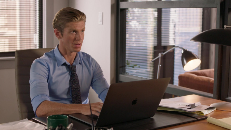 Apple MacBook Laptop Used by Andrew Francis as Connor O’Brien in Chesapeake Shores S05E10 Greasy Badge of Honor (2021)