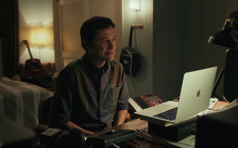 Apple MacBook Laptop Used by Joseph Gordon-Levitt as Josh Corman in Mr. Corman S01E10 The Big Picture (2021)