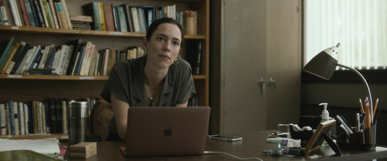 Apple MacBook Laptop of Rebecca Hall as Beth in The Night House Movie 2020 (2)