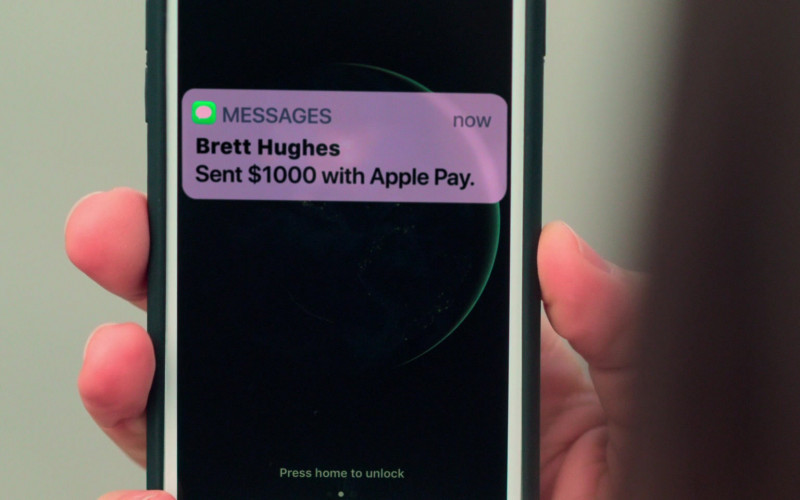Apple Pay mobile payment and digital wallet service in Swagger S01E02 Haterade (2021)