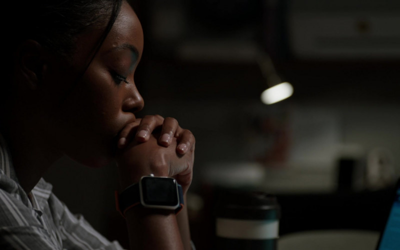 Apple Watch of Actress Asjha Cooper as Dr. Vanessa Taylor in Chicago Med S07E05 Change Is a Tough Pill to Swallow (2021)