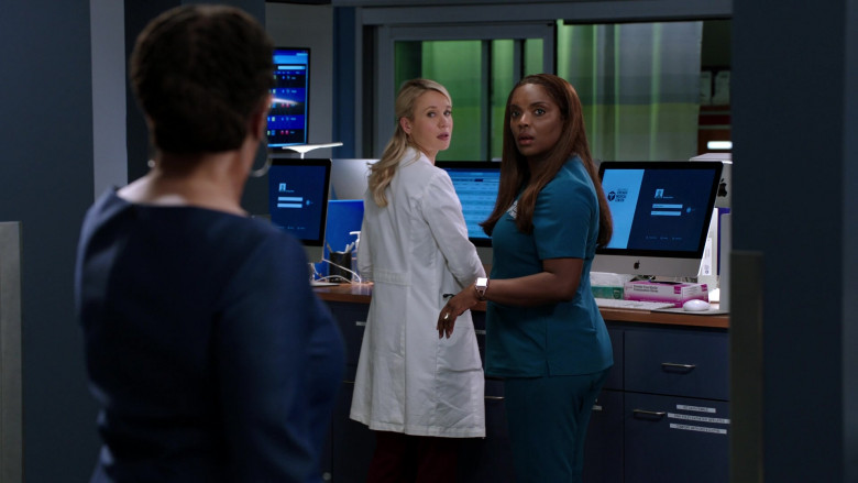 Apple iMac Computers in Chicago Med S07E03 Be the Change You Want to See (2)