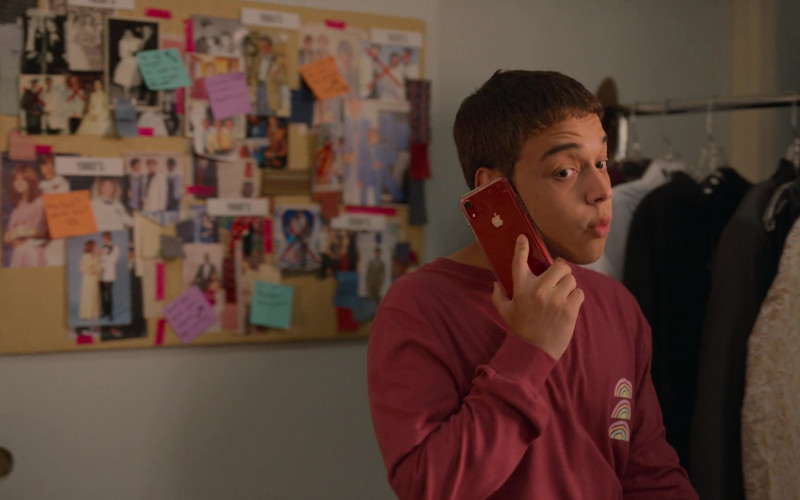 Apple iPhone Smartphone of Actor Jason Genao as Ruben ‘Ruby' Martinez Jr. in On My Block S04E09 Chapter Thirty-Seven (2021)