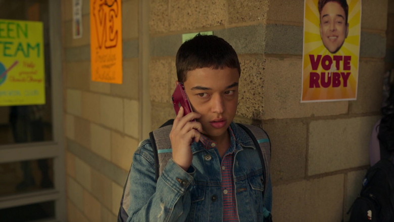 Apple iPhone Smartphone of Jason Genao as Ruben ‘Ruby' Martinez Jr. in On My Block S04E01 Chapter Twenty-Nine (2021)