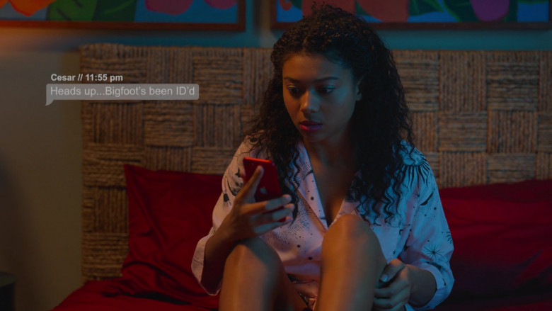 Apple iPhone Smartphone of Sierra Capri as Monse Finnie in On My Block S04E04 Chapter Thirty-Two (2021)
