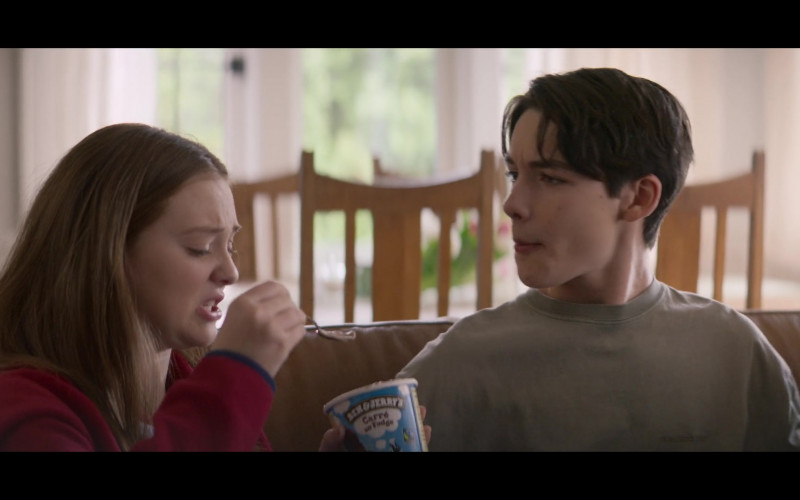Ben & Jerry’s Ice Cream Enjoyed by Sophie Grace as Kristy Thomas in The Baby-Sitters Club S02E08 TV Series (1)