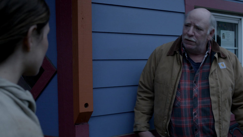 Carhartt Men's Jacket in The Girl in the Woods S01E01 The Guardian (2021)