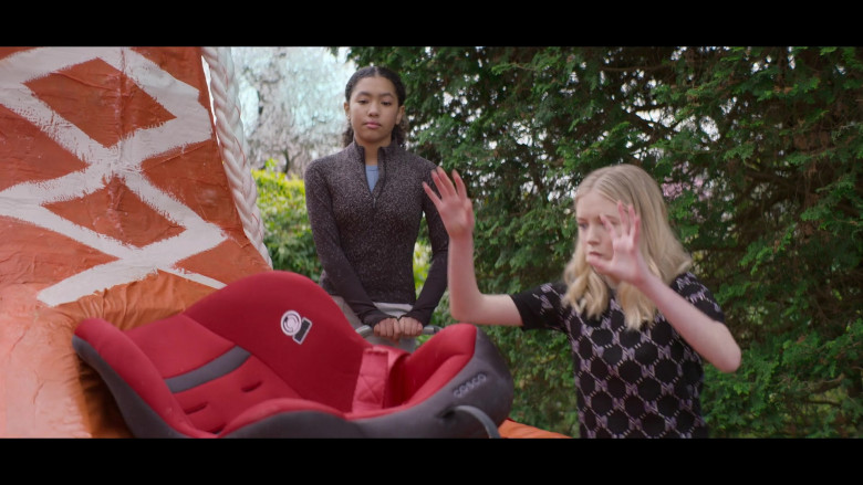 Cosco Car Seat in The Baby-Sitters Club S02E08 Kristy and the Baby Parade (2021)