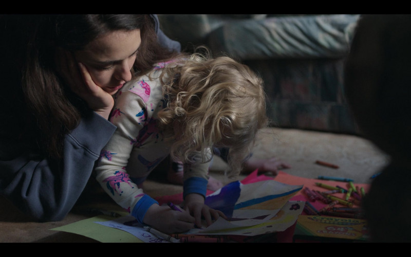 Crayola Crayons Used by Rylea Nevaeh Whittet as Maddy in Maid S01E09 Sky Blue (2021)