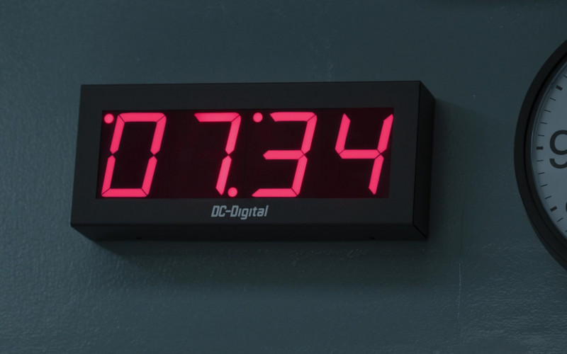 DC-Digital Digital Clock in New Amsterdam S04E06 Laughter and Hope and a Sock in the Eye (2021)