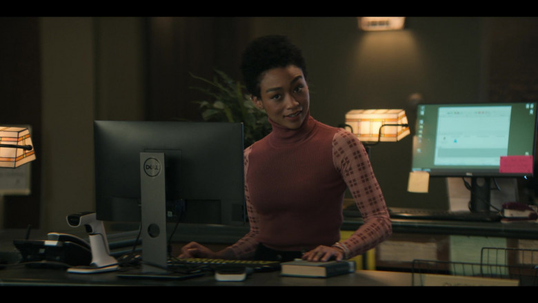 Dell Computer Monitor Used by Tati Gabrielle as Marienne in You S03E01 And They Lived Happily Ever After (2021)