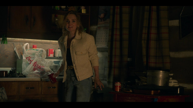Dr Pepper Soda Enjoyed by Hallea Jones as Eden Hawkins in Locke & Key S02E03 TV Show (1)